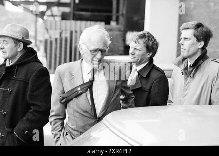 Westerdok de l'eau, Amsterdam, ports, bateaux, Amsterdam, Westerdok, pays-Bas, 15-12-1982, Whizgle Dutch News : des images historiques sur mesure pour l'avenir. Explorez le passé néerlandais avec des perspectives modernes grâce à des images d'agences néerlandaises. Concilier les événements d'hier avec les perspectives de demain. Embarquez pour un voyage intemporel avec des histoires qui façonnent notre avenir. Banque D'Images