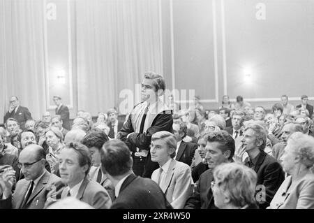 Teach-in City Center, Meetings, 24-10-1969, Whizgle Dutch News : images historiques sur mesure pour l'avenir. Explorez le passé néerlandais avec des perspectives modernes grâce à des images d'agences néerlandaises. Concilier les événements d'hier avec les perspectives de demain. Embarquez pour un voyage intemporel avec des histoires qui façonnent notre avenir. Banque D'Images