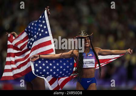 SAINT-DENIS, PA - 08.08.2024 : JEUX OLYMPIQUES DE PARIS - Jeux Olympiques de PARIS 2024 - Athlétisme - L'américaine Tara Davis-Woodhall célèbre la victoire d'or au saut en longueur au stade de France le 8 août 2024 à Paris, France. (Photo : Pedro Vilela/Fotoarena) Banque D'Images