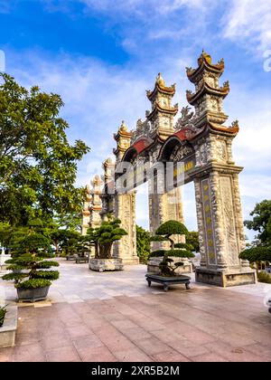 Vue du temple de la pagode Chua Linh Ung à Da Nang, Vietnam Banque D'Images