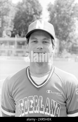 Portraits de joueurs néerlandais. Équipe de baseball Coupe du monde, Championnat du monde de baseball 1986, 12-07-1986, Whizgle Dutch News : images historiques adaptées pour l'avenir. Explorez le passé néerlandais avec des perspectives modernes grâce à des images d'agences néerlandaises. Concilier les événements d'hier avec les perspectives de demain. Embarquez pour un voyage intemporel avec des histoires qui façonnent notre avenir. Banque D'Images