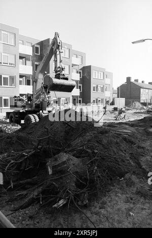 Travaux sur le parking, H'lem Noord, Haarlem, pays-Bas, 22-03-1995, Whizgle Dutch News : des images historiques sur mesure pour l'avenir. Explorez le passé néerlandais avec des perspectives modernes grâce à des images d'agences néerlandaises. Concilier les événements d'hier avec les perspectives de demain. Embarquez pour un voyage intemporel avec des histoires qui façonnent notre avenir. Banque D'Images