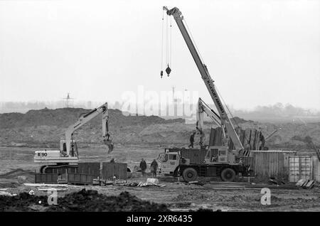 Activités de construction, 12-04-1990, Whizgle Dutch News : des images historiques sur mesure pour l'avenir. Explorez le passé néerlandais avec des perspectives modernes grâce à des images d'agences néerlandaises. Concilier les événements d'hier avec les perspectives de demain. Embarquez pour un voyage intemporel avec des histoires qui façonnent notre avenir. Banque D'Images