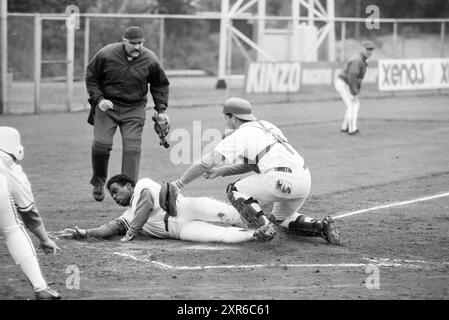 Baseball Nicols - Spartan, 29-06-1991, Whizgle Dutch News : des images historiques sur mesure pour l'avenir. Explorez le passé néerlandais avec des perspectives modernes grâce à des images d'agences néerlandaises. Concilier les événements d'hier avec les perspectives de demain. Embarquez pour un voyage intemporel avec des histoires qui façonnent notre avenir. Banque D'Images