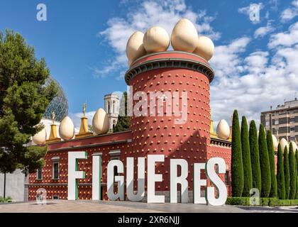 Façade du Musée Salvador Dali à Figueres, Catalogne, Espagne Banque D'Images