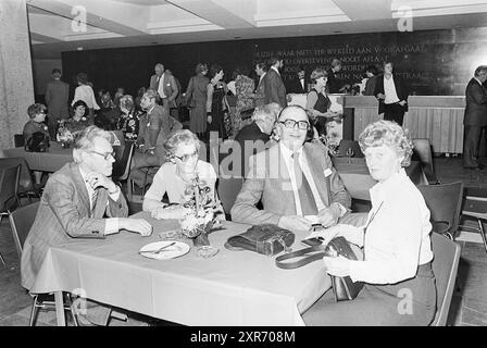 50e anniversaire de CBR, personnel du parti, C.B.R., 08-10-1977, Whizgle Dutch News : images historiques sur mesure pour l'avenir. Explorez le passé néerlandais avec des perspectives modernes grâce à des images d'agences néerlandaises. Concilier les événements d'hier avec les perspectives de demain. Embarquez pour un voyage intemporel avec des histoires qui façonnent notre avenir. Banque D'Images