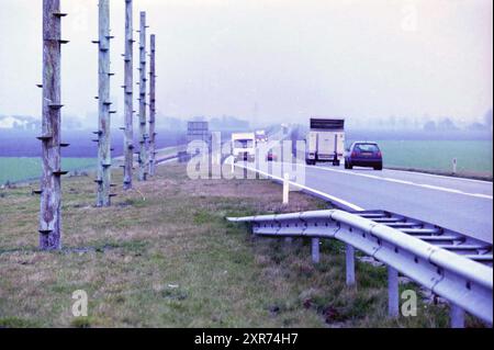 Traffic N207, 20-11-1997, Whizgle Dutch News : des images historiques sur mesure pour l'avenir. Explorez le passé néerlandais avec des perspectives modernes grâce à des images d'agences néerlandaises. Concilier les événements d'hier avec les perspectives de demain. Embarquez pour un voyage intemporel avec des histoires qui façonnent notre avenir. Banque D'Images