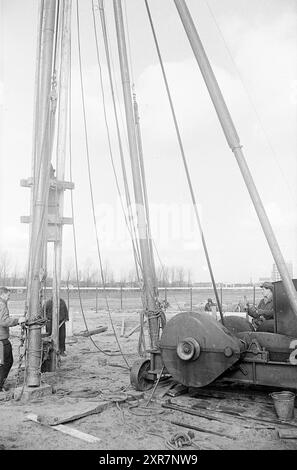 Rudolf Steiner School, First pile, modèle réduit, 01-03-1965','02-03-1965, Whizgle Dutch News : images historiques sur mesure pour l'avenir. Explorez le passé néerlandais avec des perspectives modernes grâce à des images d'agences néerlandaises. Concilier les événements d'hier avec les perspectives de demain. Embarquez pour un voyage intemporel avec des histoires qui façonnent notre avenir. Banque D'Images