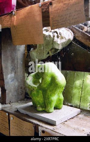 Atelier Wim Jonker, 12-04-2000, Whizgle Dutch News : des images historiques sur mesure pour l'avenir. Explorez le passé néerlandais avec des perspectives modernes grâce à des images d'agences néerlandaises. Concilier les événements d'hier avec les perspectives de demain. Embarquez pour un voyage intemporel avec des histoires qui façonnent notre avenir. Banque D'Images