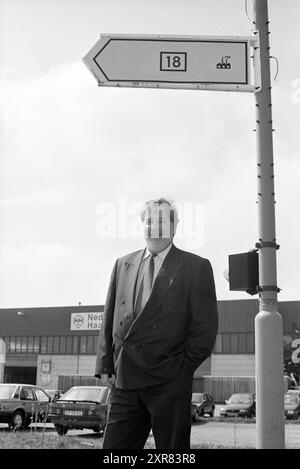 Pays-Bas Haarlem [panneaux routiers], Haarlem, pays-Bas, 24-04-1994, Whizgle Dutch News : des images historiques sur mesure pour l'avenir. Explorez le passé néerlandais avec des perspectives modernes grâce à des images d'agences néerlandaises. Concilier les événements d'hier avec les perspectives de demain. Embarquez pour un voyage intemporel avec des histoires qui façonnent notre avenir. Banque D'Images