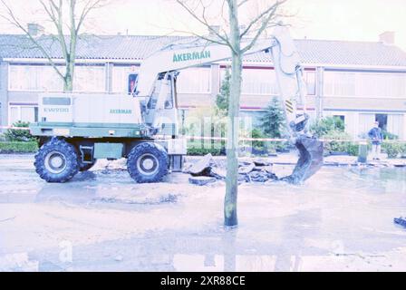 Dommages à la Water Supply Company, Amstellaan, Heemstede, Amstellaan, pays-Bas, 03-11-1998, Whizgle Dutch News : des images historiques sur mesure pour l'avenir. Explorez le passé néerlandais avec des perspectives modernes grâce à des images d'agences néerlandaises. Concilier les événements d'hier avec les perspectives de demain. Embarquez pour un voyage intemporel avec des histoires qui façonnent notre avenir. Banque D'Images