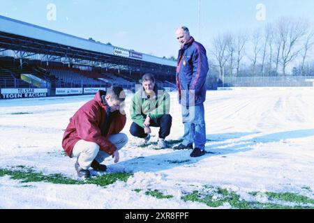 Telstar site inspection, 11-02-1999, Whizgle Dutch News : des images historiques sur mesure pour l'avenir. Explorez le passé néerlandais avec des perspectives modernes grâce à des images d'agences néerlandaises. Concilier les événements d'hier avec les perspectives de demain. Embarquez pour un voyage intemporel avec des histoires qui façonnent notre avenir. Banque D'Images