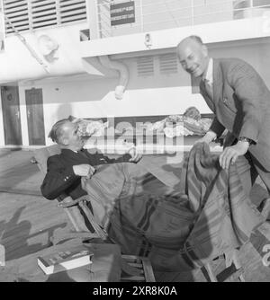 Courant 14-15-1951 : les touristes arrivent. À partir de la fin du mois de mai et jusqu'au début de l'été, le nouveau navire à passagers brillant d'America Line, « Oslofjord », est chargé de touristes lorsqu'il arrive dans le pays. Photo : Sverre A. Børretzen / Aktuell / NTB ***la photo n'est pas traitée*** le texte de cette image est traduit automatiquement le texte de cette image est traduit automatiquement Banque D'Images