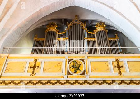 Orgue à tuyaux à l'église Lawrence's Church (constituée Laurentii), Söderköping, Östergötland, Suède Banque D'Images