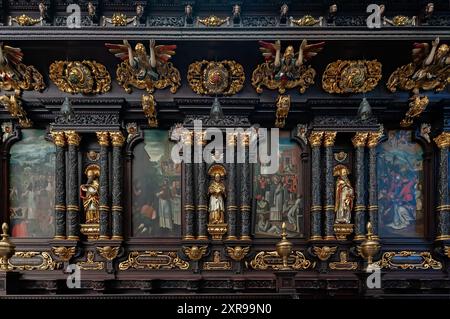 Décoration de la nef centrale de l'église du Corpus Christi (Kosciól Bozego Ciala) à Kazimierz, Cracovie, Pologne Banque D'Images