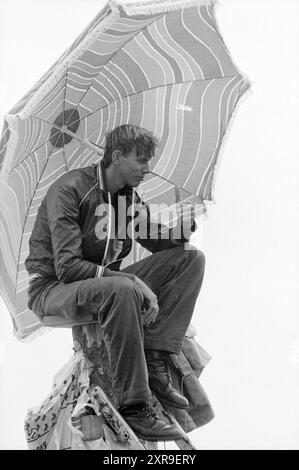 Concours de Pole sitting, Whizgle Dutch News : des images historiques sur mesure pour l'avenir. Explorez le passé néerlandais avec des perspectives modernes grâce à des images d'agences néerlandaises. Concilier les événements d'hier avec les perspectives de demain. Embarquez pour un voyage intemporel avec des histoires qui façonnent notre avenir. Banque D'Images