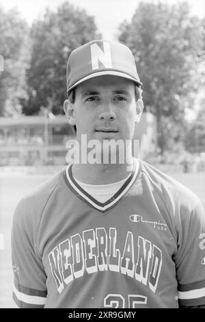 Portraits de joueurs néerlandais. Équipe de baseball Coupe du monde, Championnat du monde de baseball 1986, 12-07-1986, Whizgle Dutch News : images historiques adaptées pour l'avenir. Explorez le passé néerlandais avec des perspectives modernes grâce à des images d'agences néerlandaises. Concilier les événements d'hier avec les perspectives de demain. Embarquez pour un voyage intemporel avec des histoires qui façonnent notre avenir. Banque D'Images