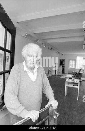 Jules CH in Lieven de Key Gallery, Haarlem, Nassaulaan, pays-Bas, 25-02-1991, Whizgle Dutch News : des images historiques sur mesure pour l'avenir. Explorez le passé néerlandais avec des perspectives modernes grâce à des images d'agences néerlandaises. Concilier les événements d'hier avec les perspectives de demain. Embarquez pour un voyage intemporel avec des histoires qui façonnent notre avenir. Banque D'Images