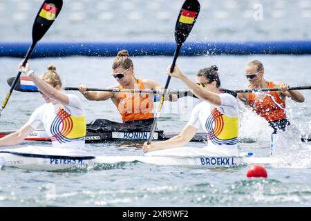 VAIRES-SUR-MARNE - Selma Konijn et Ruth Vorsselman lors de la finale canoë sprint (w) kayak K2 en canoë au stade nautique aux Jeux Olympiques. ANP ROBIN VAN LONKHUIJSEN Banque D'Images