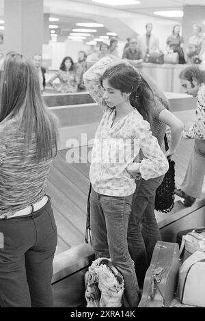 Rapport Hippies, rapport, 05-07-1972, Whizgle Dutch News : images historiques sur mesure pour l'avenir. Explorez le passé néerlandais avec des perspectives modernes grâce à des images d'agences néerlandaises. Concilier les événements d'hier avec les perspectives de demain. Embarquez pour un voyage intemporel avec des histoires qui façonnent notre avenir. Banque D'Images