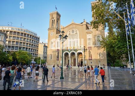 Cathédrale métropolitaine de l'Annonciation, populairement connue sous le nom de la métropole ou Mitropoli, église cathédrale de l'archevêché d'Athènes, Grèce sur Banque D'Images