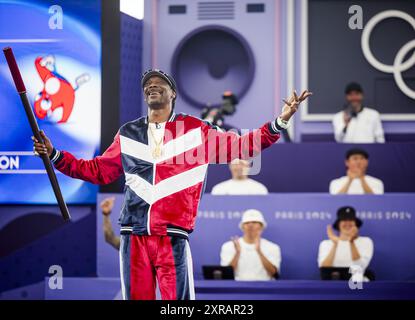 Paris, France. 09 août 2024. PARIS - Snoop Dogg ouvre le tournoi Breaking sur la place de la Concorde aux Jeux Olympiques. ANP IRIS VAN DEN BROEK crédit : ANP/Alamy Live News Banque D'Images