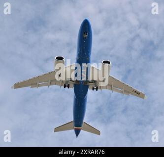 ITA Airways Airbus A220-100 I-ADVC arrivant pour atterrir à l'aéroport de London City dans les Docklands Banque D'Images