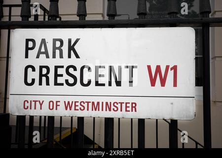 Panneau pour Park Crescent, Westminster, Londres W1, Angleterre. Banque D'Images