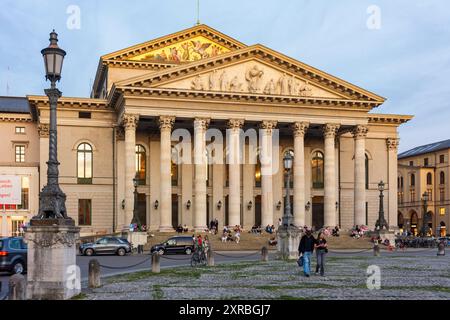 Munich, Théâtre National (Nationaltheater) sur Max-Joseph-Platz en haute-Bavière, haute-Bavière, Bavière, Allemagne Banque D'Images