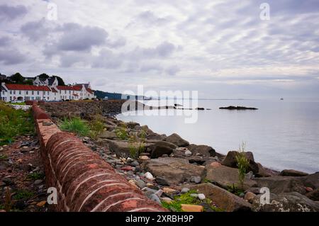 La digue et les défenses de Dysart font maintenant partie de Kirkcaldy Banque D'Images