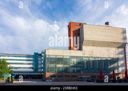 Linz, ancienne Tabakfabrik, aujourd'hui centre des industries créatives et de la numérisation à Donau, Oberösterreich, haute-Autriche, Autriche Banque D'Images