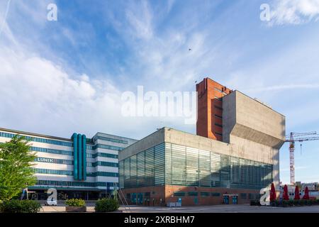 Linz, ancienne Tabakfabrik, aujourd'hui centre des industries créatives et de la numérisation à Donau, Oberösterreich, haute-Autriche, Autriche Banque D'Images