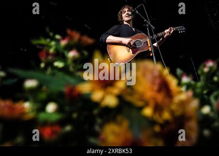Skanderborg, Danemark. 09 août 2024. L'australien Dean Lewis se produit au Boegescenen pendant le festival Smukfest à Skanderborg le vendredi 9 août 2024. (Photo : Helle Arensbak/Ritzau Scanpix) crédit : Ritzau/Alamy Live News Banque D'Images