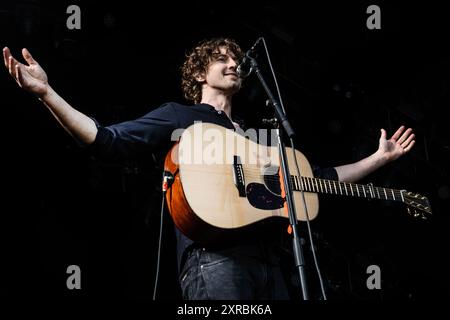 Skanderborg, Danemark. 09 août 2024. L'australien Dean Lewis se produit au Boegescenen pendant le festival Smukfest à Skanderborg le vendredi 9 août 2024. (Photo : Helle Arensbak/Ritzau Scanpix) crédit : Ritzau/Alamy Live News Banque D'Images
