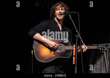 Skanderborg, Danemark. 09 août 2024. L'australien Dean Lewis se produit au Boegescenen pendant le festival Smukfest à Skanderborg le vendredi 9 août 2024. (Photo : Helle Arensbak/Ritzau Scanpix) crédit : Ritzau/Alamy Live News Banque D'Images