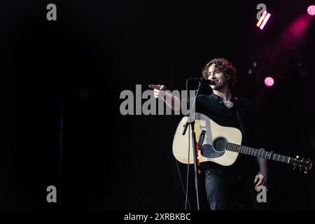 Skanderborg, Danemark. 09 août 2024. L'australien Dean Lewis se produit au Boegescenen pendant le festival Smukfest à Skanderborg le vendredi 9 août 2024. (Photo : Helle Arensbak/Ritzau Scanpix) crédit : Ritzau/Alamy Live News Banque D'Images