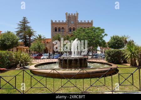 Vue de la mairie de Placa des Born, Ciutadella, Minorque, mer Méditerranée, Baléares, Islas Baleares, Espagne Banque D'Images