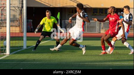 Lausanne, Suisse. 9 août 2024 : Emmanuel Ernest (attaquant) du FC Aarau #24 marque un but lors du FC stade Lausanne Ouchy vs FC Aarau au stade Olympique de Pontaise à Lausanne. Crédit : Patrick Dancel/Alamy Live News Banque D'Images