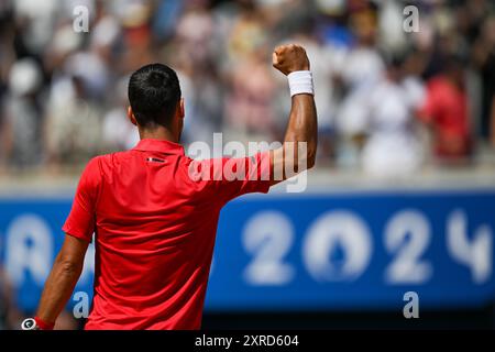 PARIS, FRANCE-29 juillet 2024 : Novak Djokovic, de l'équipe Serbie, concourt avec Rafael Nadal lors du match de deuxième tour de tennis en simple masculin aux Jeux Olympiques Banque D'Images