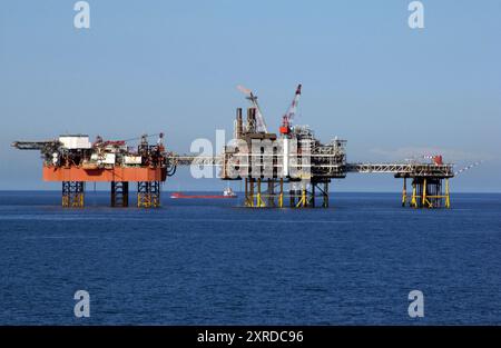 Plate-forme de forage offshore en mer d'Irlande au large de la côte ouest de l'Angleterre. Banque D'Images