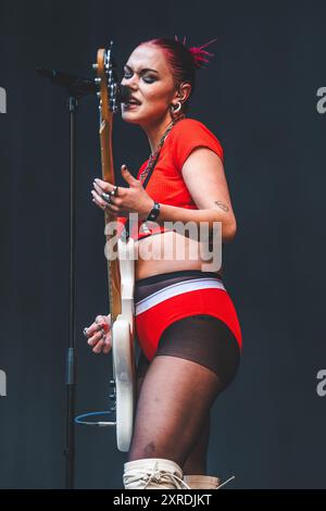 Skanderborg, Danemark. 09 août 2024. Le chanteur et compositeur américain Upsahl donne un concert en direct lors du festival de musique danois SmukFest 2024 à Skanderborg. Crédit : Gonzales photo/Alamy Live News Banque D'Images