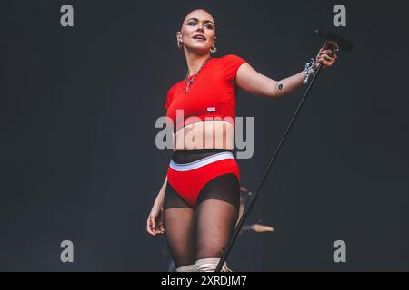 Skanderborg, Danemark. 09 août 2024. Le chanteur et compositeur américain Upsahl donne un concert en direct lors du festival de musique danois SmukFest 2024 à Skanderborg. Crédit : Gonzales photo/Alamy Live News Banque D'Images