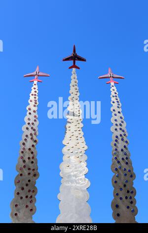 Red Arrows sculpture, East Cliff, Bournemouth, Dorset, Angleterre, grande-Bretagne, Royaume-Uni, Royaume-Uni, Europe Banque D'Images