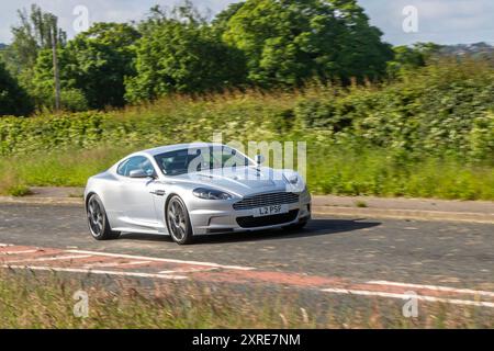 2009 Silver Aston Martin DBS V12 2+2 Auto, Touchtronic II Auto car Coupe essence 5935 cc Banque D'Images