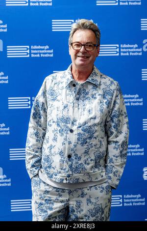 Édimbourg, Royaume-Uni. 10 août 2024 sur la photo : acteur et comédien primé, Julian Clary. Le Festival international du livre d'Édimbourg se déroule du 10 au 25 août 2024 à son nouveau siège, Edinburgh futures Institute . Crédit : Rich Dyson/Alamy Live News Banque D'Images