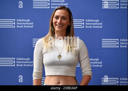Édimbourg, Écosse, Royaume-Uni. 10 août 2024. Festival international du livre d'Édimbourg : Grace Blakeley, chroniqueuse, journaliste et auteure lors de l'appel photo officiel. Crédit : Craig Brown/Alamy Live News Banque D'Images