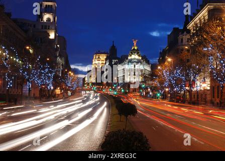 Rue Alcala à Noël. Vue de nuit. Madrid. Espagne. Banque D'Images