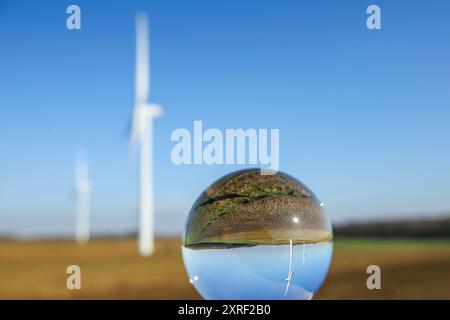 Hook Moor Wind Farm, Aberford, Leeds, West Yorkshire par temps hivernal brillant. Le parc éolien longe la jonction de la M1 et de l'A1. Banque D'Images