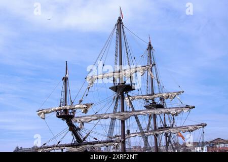 Le galion espagnol, Andalucía, a navigué autour du Royaume-Uni à l'été 2024, s'arrêtant dans divers ports. C'est un musée flottant que le public peut visiter Banque D'Images