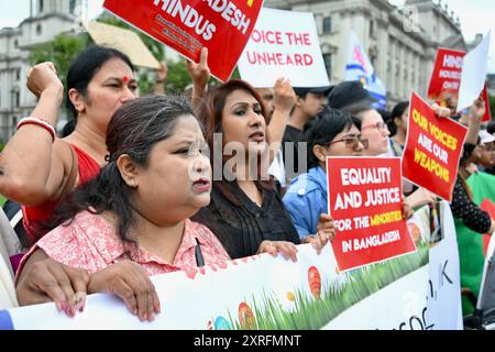 10 août 2024, Londres, Royaume-Uni. Sauvez les hindous dans la démonstration de Bangledesh. Protestation de masse contre les atrocités et les brutalités sur les minorités au Bangladesh. Devant les chambres du Parlement, Parliament Square, Westminster. Crédit : michael melia/Alamy Live News Banque D'Images